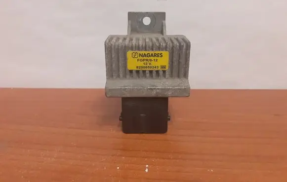 Renault Scenic III - Grand scenic III Glow plug pre-heat relay 6430 8200859243
