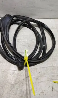 KIA Rio Front door rubber seal