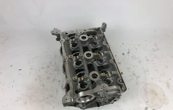 Porsche Macan (95B) Engine head 946104105AR