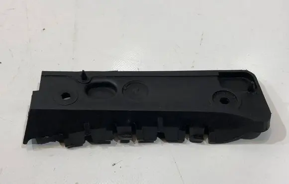 Audi A4 S4 B6 8E 8H Front bumper mounting bracket 8E0807284