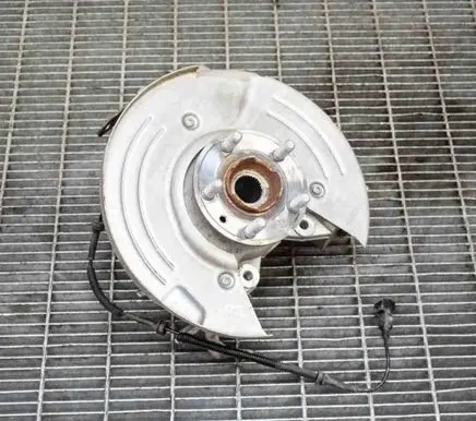 Land Rover Range Rover Velar Rear wheel hub