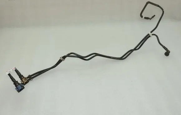 Volvo V60 Fuel line pipe 31336162 31321025