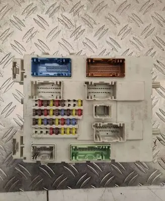 Ford Focus Fuse box set BV6N14A073Ep 51945L45K