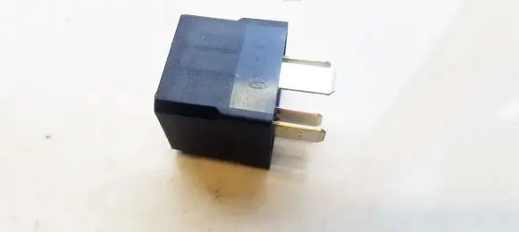 Mercedes-Benz C AMG W204 Other relay A0025421319 4RA00779100