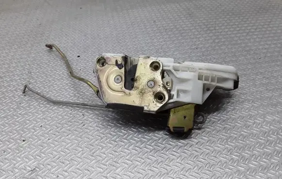 Mitsubishi Pajero Pinin Front door lock