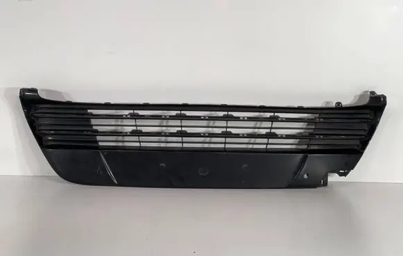 Toyota Verso Front bumper lower grill 531120F070