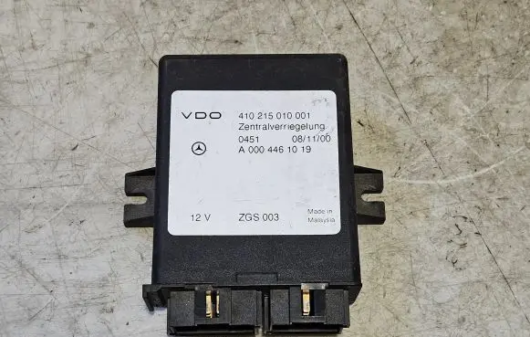 Mercedes-Benz Sprinter W901 W902 W903 W904 Door central lock control unit/module A0004461019