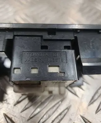 Toyota Avensis T250 Wing mirror switch 183575