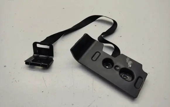 Battery bracket
