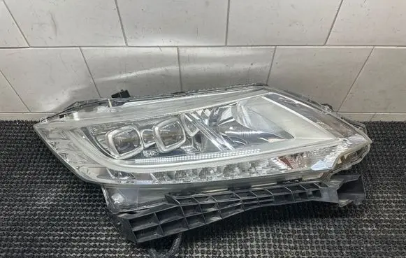 Honda Odyssey Headlight/headlamp 10018075