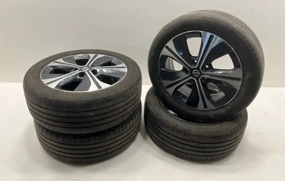 Nissan Leaf II (ZE1) R17 alloy rim N86701