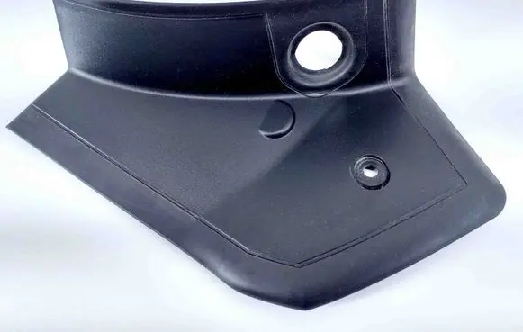 Rear/tail light trim molding