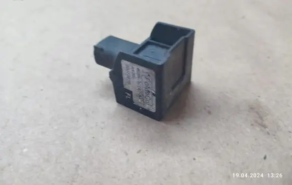 Ford Mondeo MK IV Airbag deployment crash/impact sensor 6G9N3C187AA
