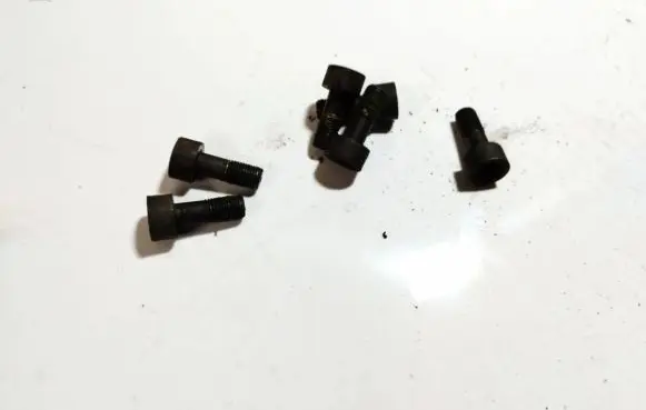Nuts/bolts