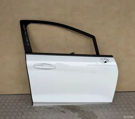 Ford Fiesta Front door
