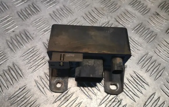 Glow plug pre-heat relay