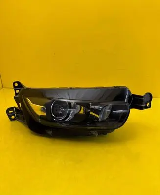 Citroen C4 II Headlight/headlamp 9677217480