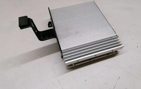Toyota Prius (XW30) Sound amplifier 862800W460 304291001