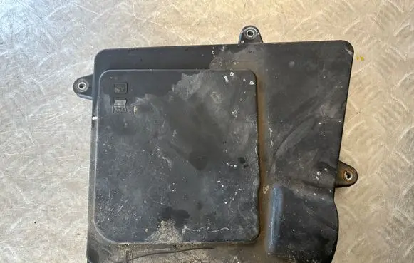 Renault Master III Fuse box cover 243128538R