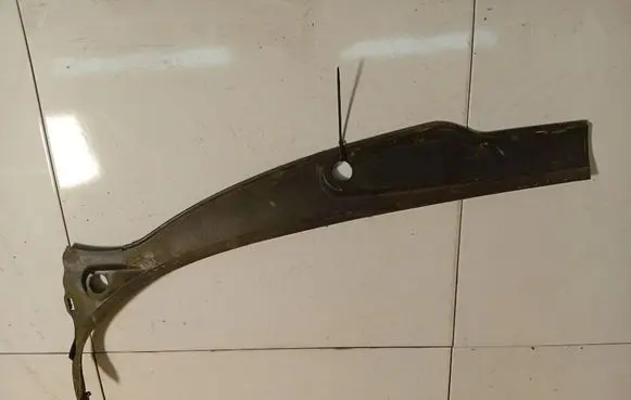 Peugeot 206 Wiper trim 9630607577