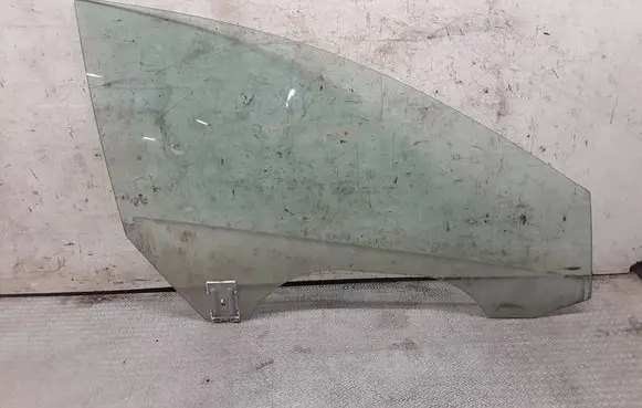 Volkswagen PASSAT CC Front door window glass four-door 