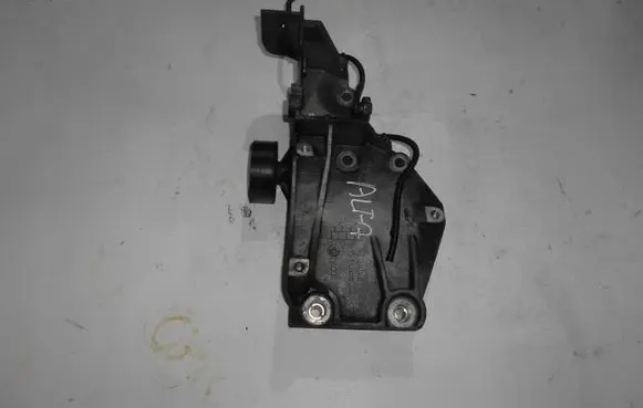 Alfa Romeo 159 Generator/alternator bracket 55197248