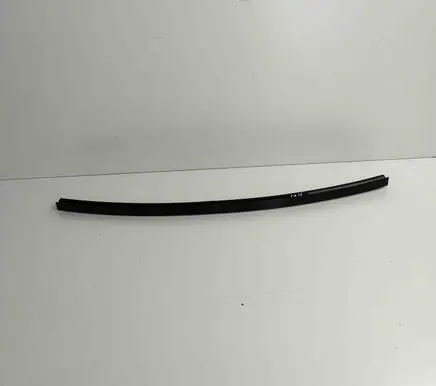 BMW X6 E71 Rear door window/glass frame 7187211