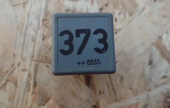 Audi A6 S6 C5 4B Other relay 8D0951253A