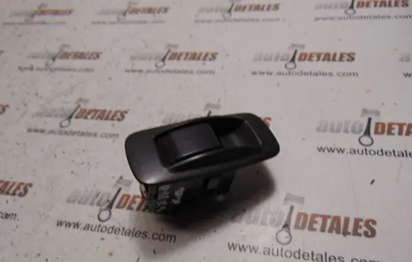 Toyota Corolla Verso AR10 Electric window control switch 848010F030
