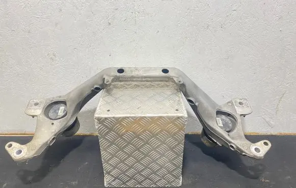 Audi Q7 4L Front subframe 7L6199207B