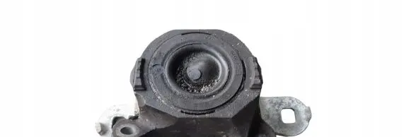 Volvo V50 Engine mount bracket 326B26