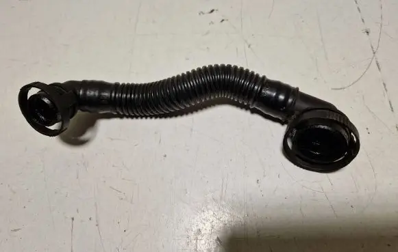 Breather/breather pipe/hose