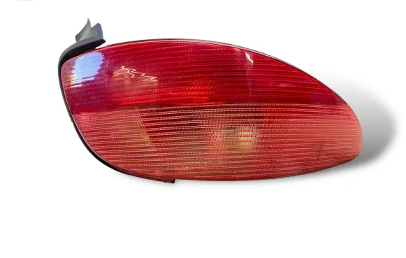 Peugeot 206 Rear/tail lights 2531G