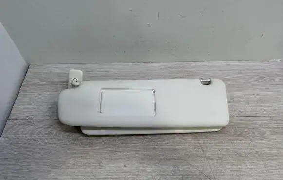 Volkswagen Touareg II Sun visor 7P6857551M 7P6857551MPC3
