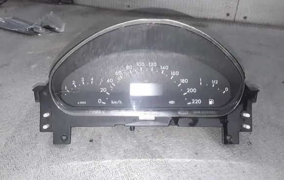 Mercedes-Benz A W168 Speedometer (instrument cluster) A1685403911
