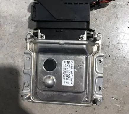 Mercedes-Benz CLS C218 X218 Adblue control unit A0009007106 A0009012003
