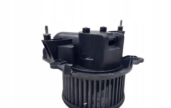 Lancia Ypsilon Front door blower motor B837