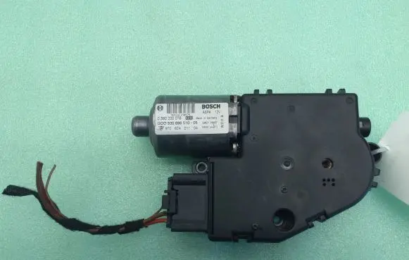 Porsche Panamera (970) Sunroof motor/actuator 0390200076 1137328527