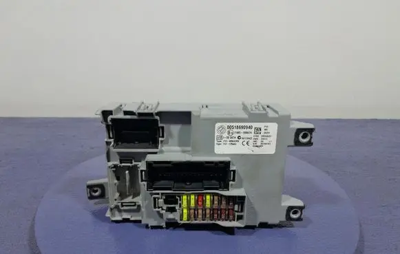 Fiat Punto (199) Fuse box set 00518690940