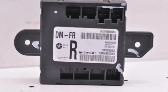 Chrysler Town & Country V Door control unit/module P05026860AC