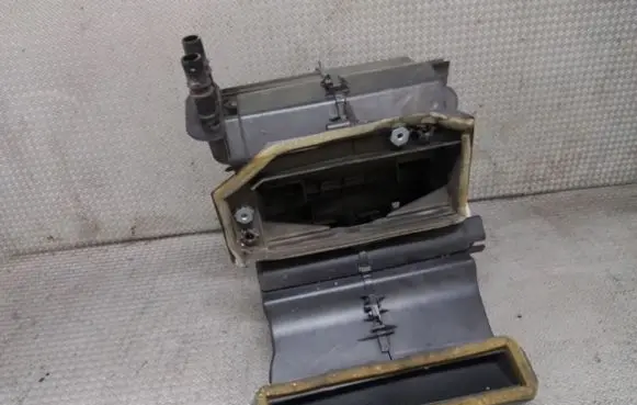 Renault Thalia II Interior heater climate box assembly 8200749654