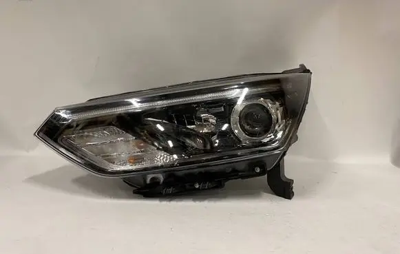 SsangYong Korando Headlight/headlamp 8310137101 1011500619