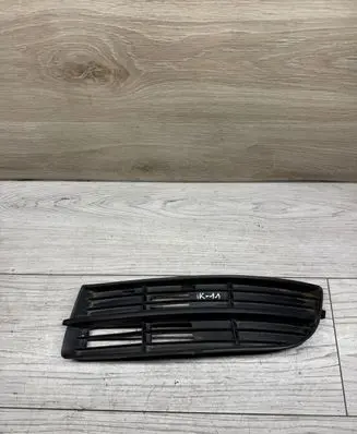 Volkswagen Touran I Front bumper lower grill 1T0853665 DNW13403