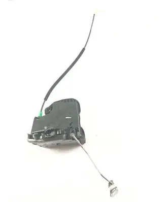 Chevrolet Malibu Front door lock 13597798