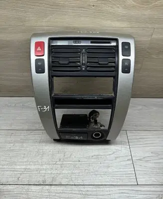 Hyundai Tucson LM Glove box 845502E0 J02581 JM8462
