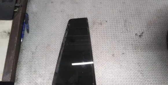 Rear vent window glass