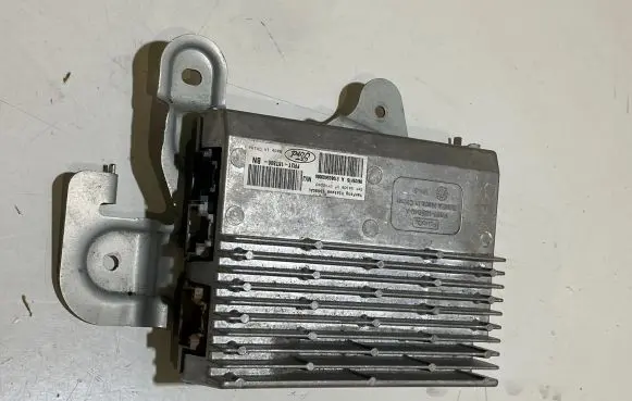 Ford Mustang VI Sound amplifier FR3T18B849A FR3T18T806BN