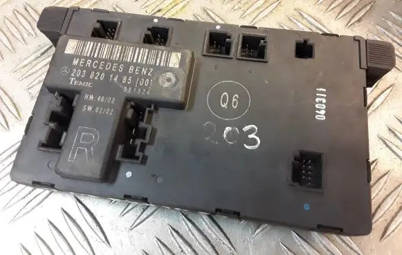Mercedes-Benz C W203 Door control unit/module 2038201485 A2038201485