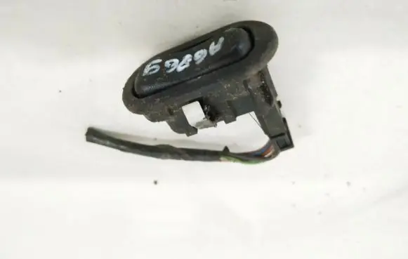 Opel Zafira A Electric window control switch 13363100 90361388