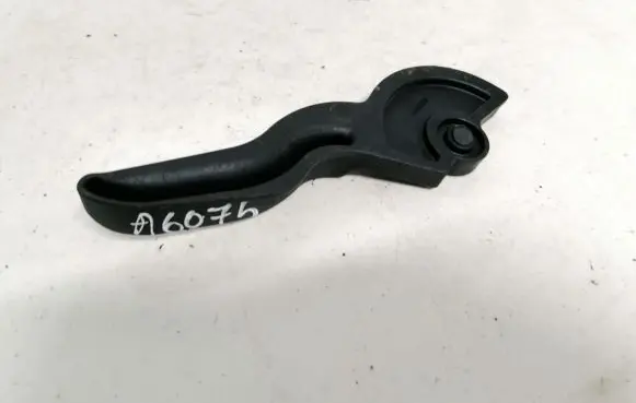 Opel Meriva B Engine bonnet (hood) release handle 13128231 348978920